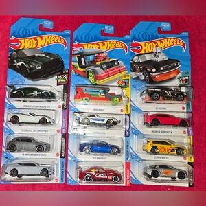 NEW Hot Wheels Car Lot (11)